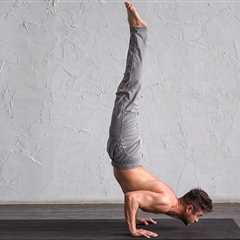 Choosing the Right Outfit For Men Doing Yoga