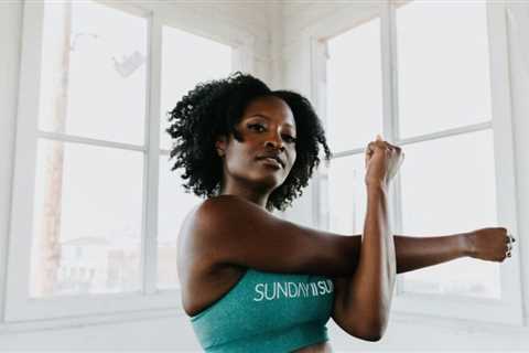 Is It Okay To Go To The Gym With Make-up? Here’s What Experts Say